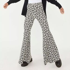 We the free free people Just Float On Printed Flare Jeans size 27